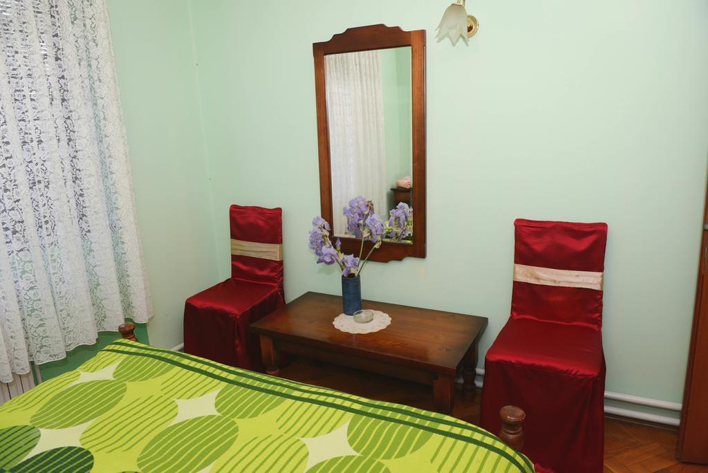Beli Dvor Hotel ซอมโบร์ ห้อง รูปภาพ