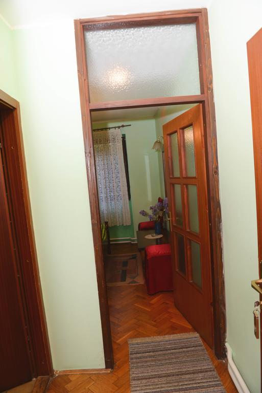 Beli Dvor Hotel ซอมโบร์ ภายนอก รูปภาพ